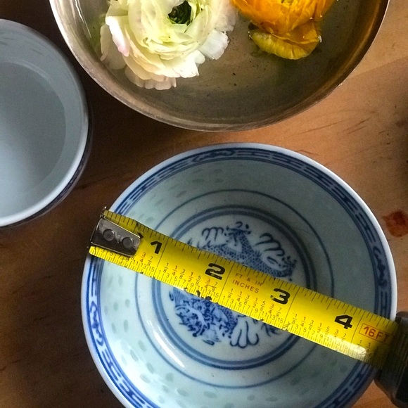 Blue and white Rice bowl and tea cups - Picture 8 of 11